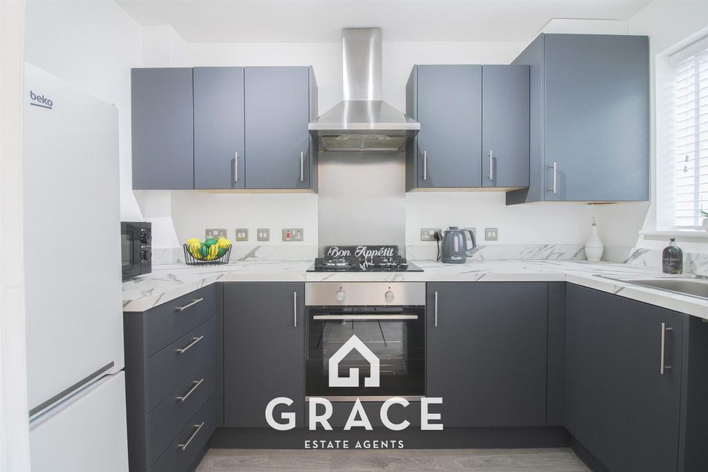 Property photo 2 of 15 Untitled_Hdr-16-2.Jpg