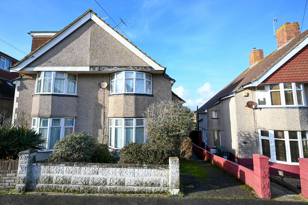 Property photo 1 of 30