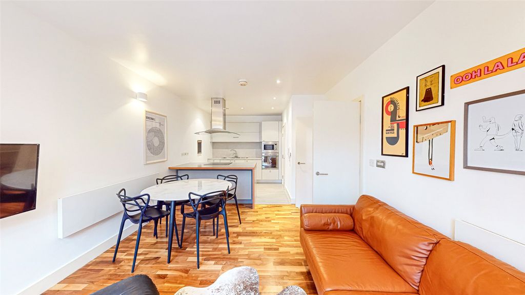 Property photo 3 of 14 Picture No. 17