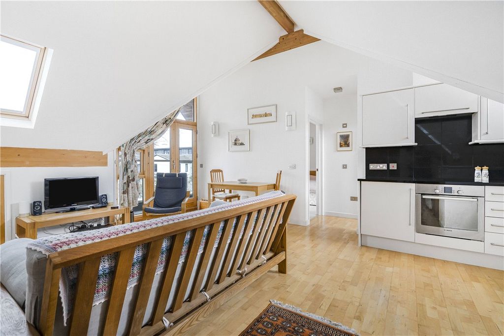 Property photo 1 of 13 Picture No. 16