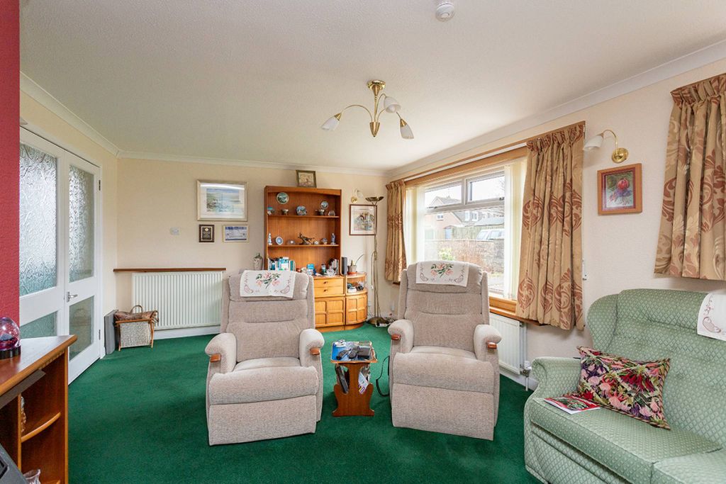 Property photo 3 of 25