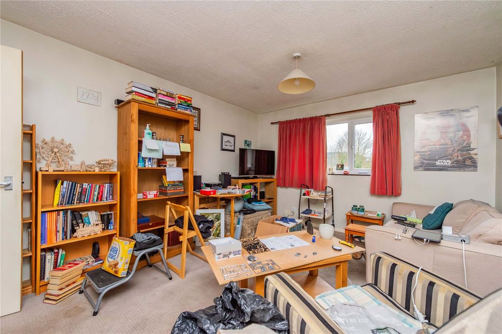 Property photo 3 of 16 Picture No. 10