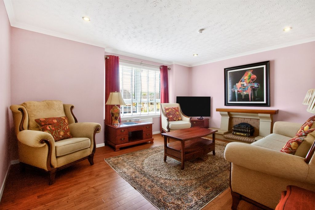 Property photo 2 of 13
