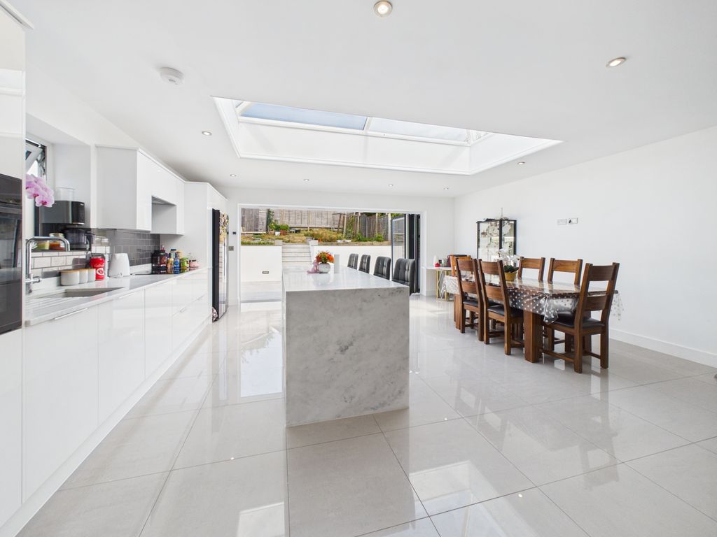 Property photo 1 of 15 Open Plan Kitchen