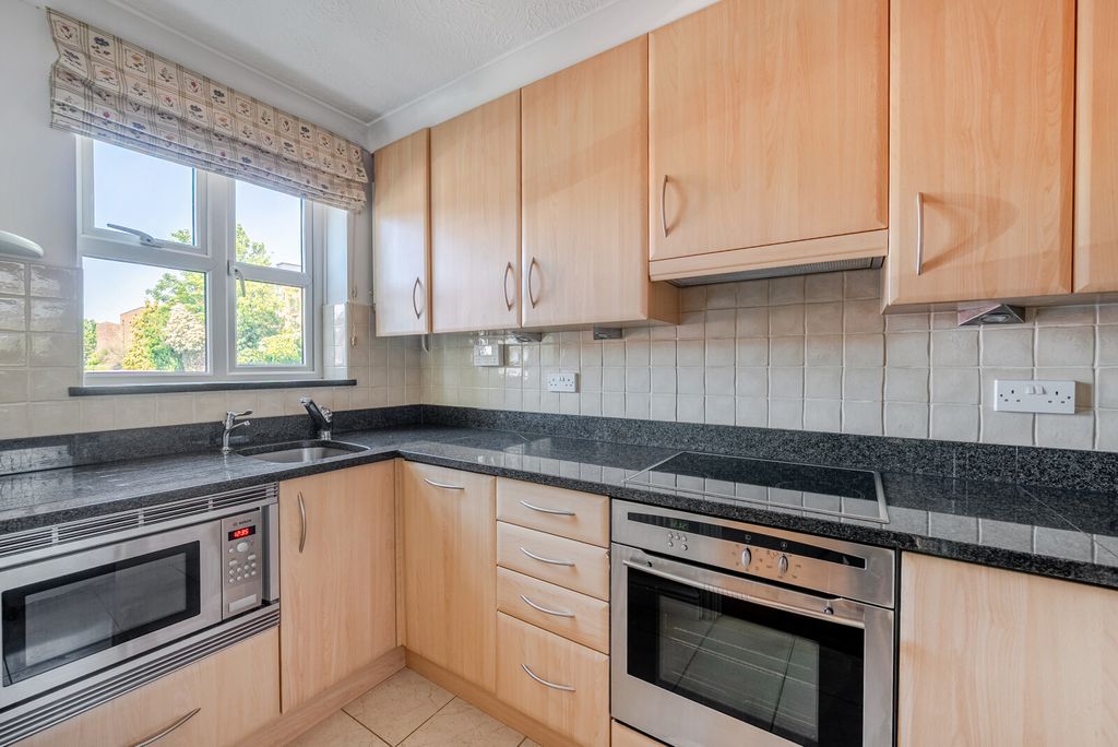 Property photo 2 of 13 Kitchen