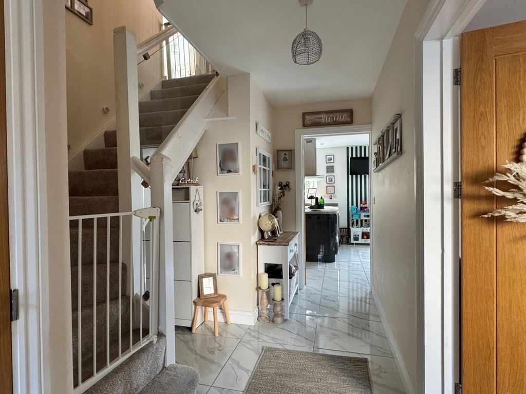 Property photo 2 of 33 Hallway