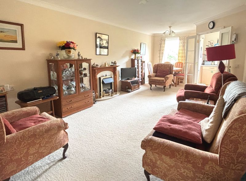 Property photo 3 of 7 Photo 6