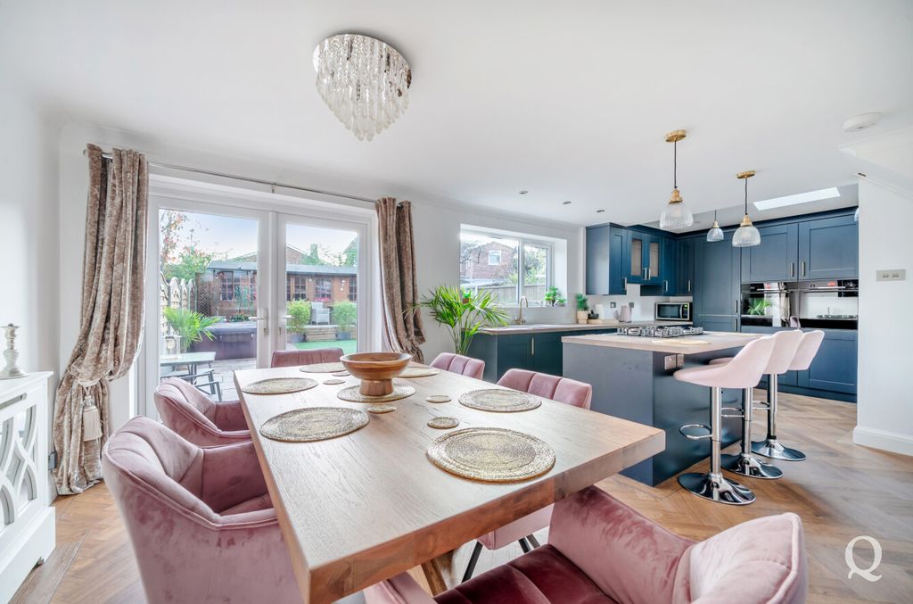 Property photo 1 of 24 417417B5-5Dd9-44E...