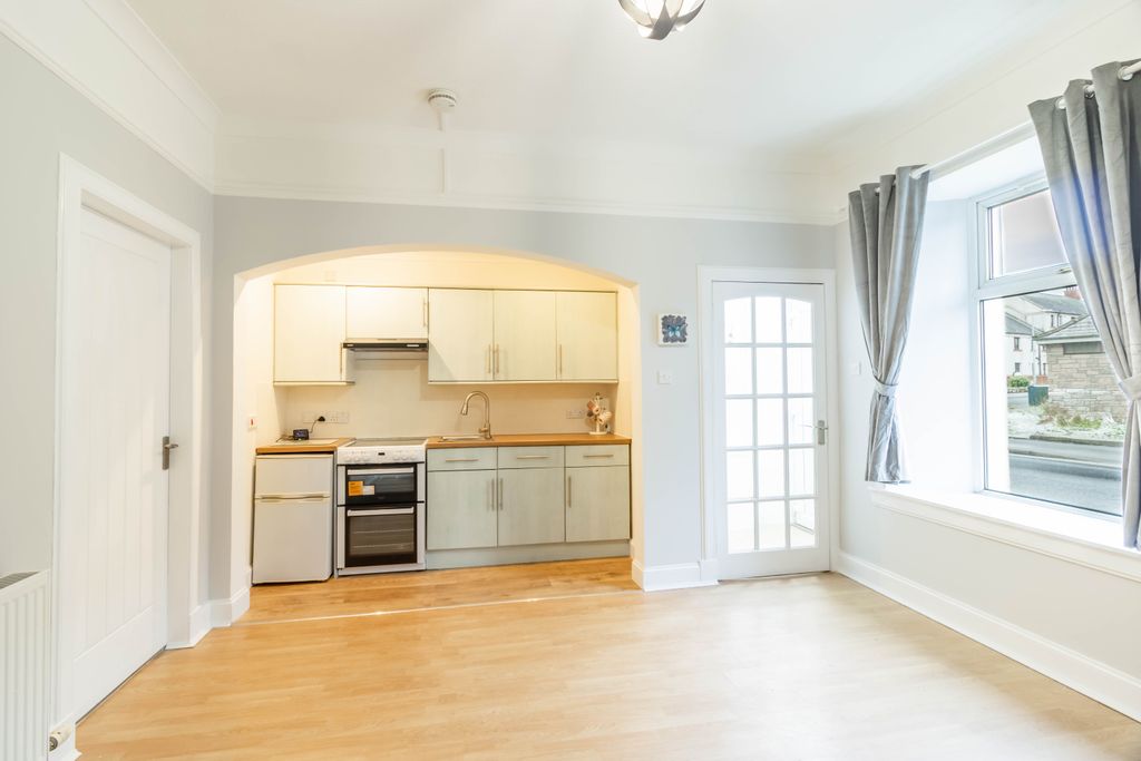 Property photo 2 of 12 Lounge Kitchen