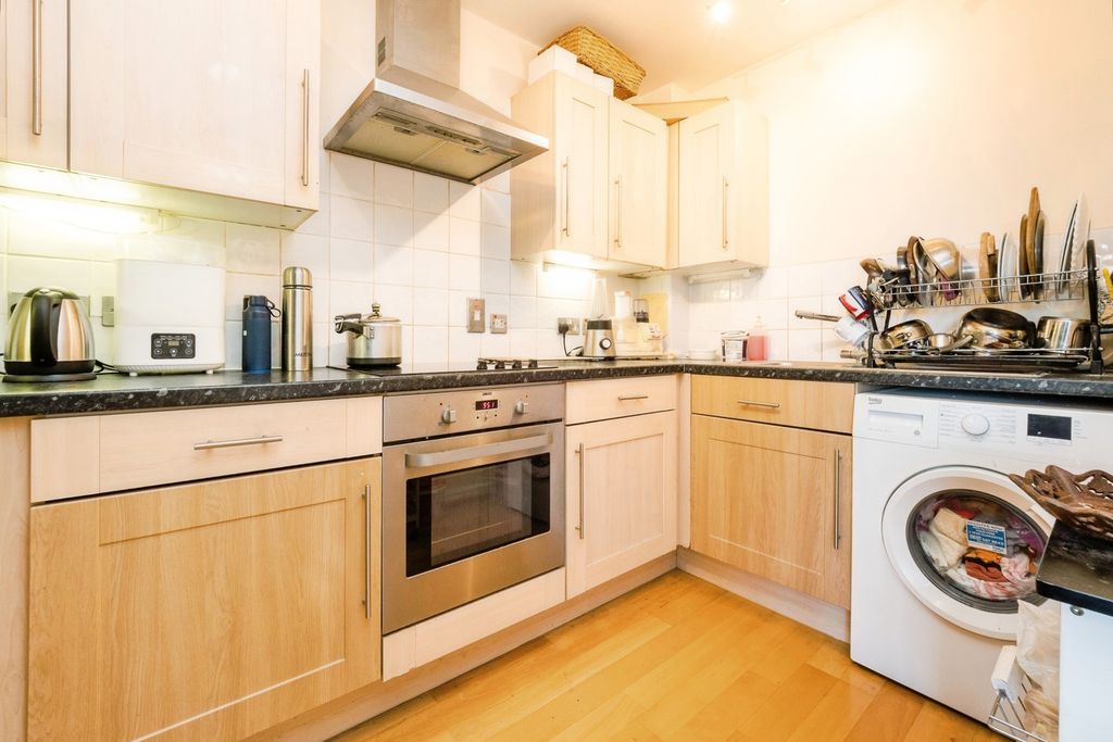 Property photo 2 of 17 Photo