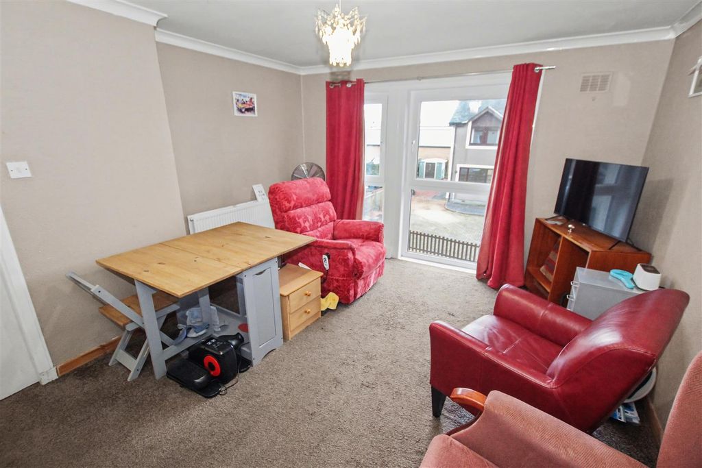 Property photo 3 of 9 3.Jpg