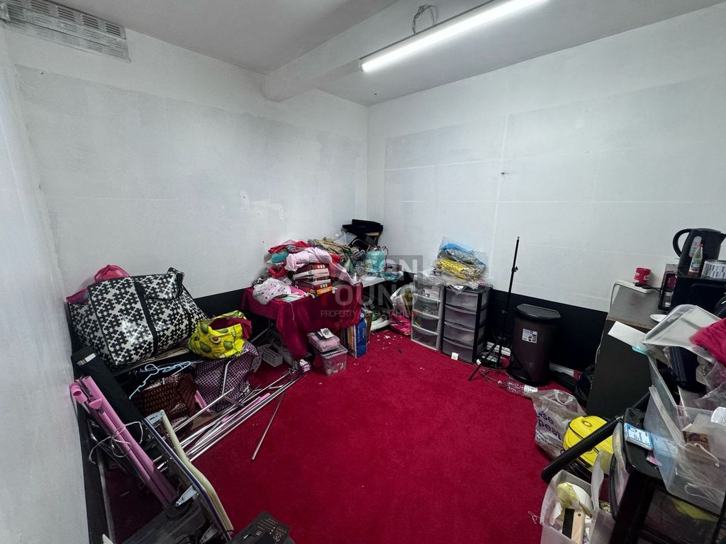 Property photo 2 of 4