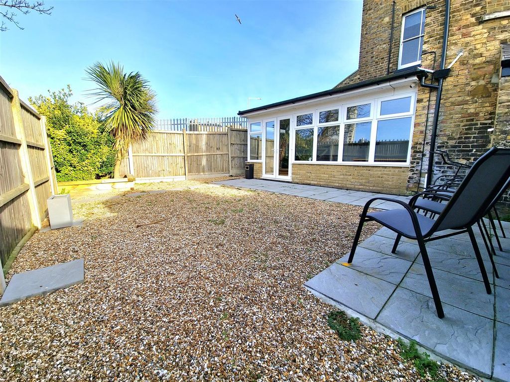 Property photo 3 of 25 1000024008.Jpg