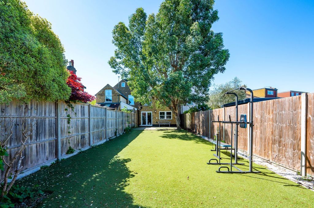 Property photo 3 of 14