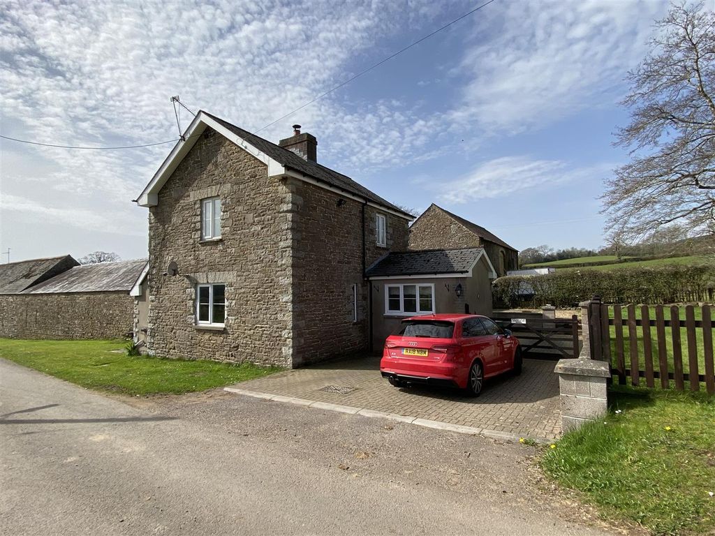 Property photo 1 of 29 Front View