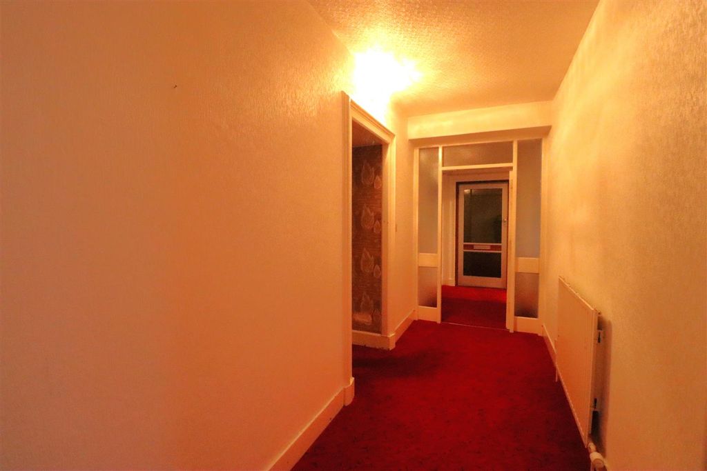 Property photo 3 of 33 Hall.Jpg