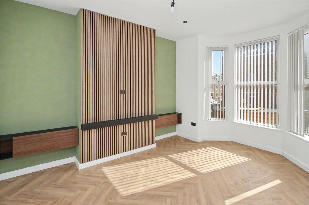 Property photo 2 of 11 Picture No. 07