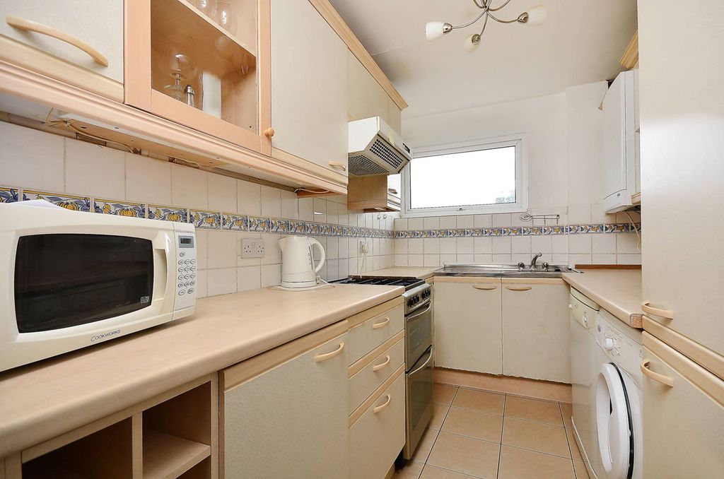 Property photo 2 of 5