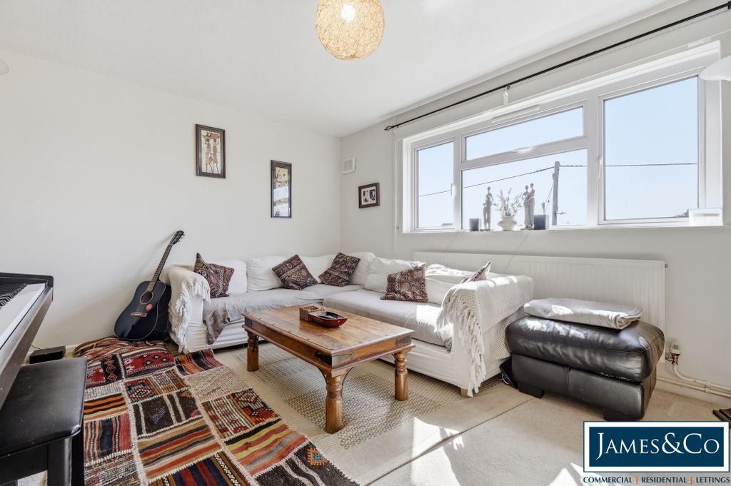 Property photo 3 of 13 4Afelstedi