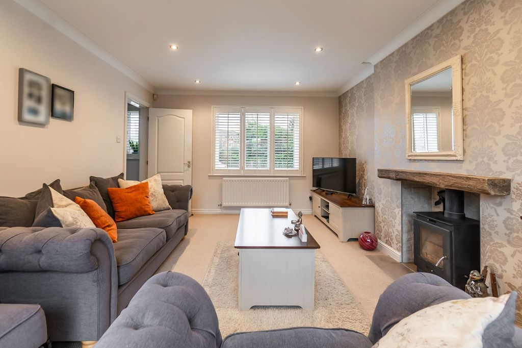 Property photo 3 of 24