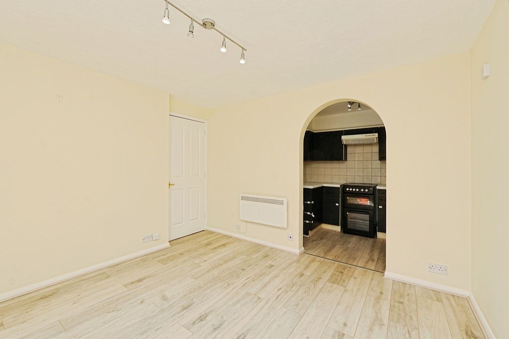 Property photo 2 of 18 Pbox-Img.Jpg