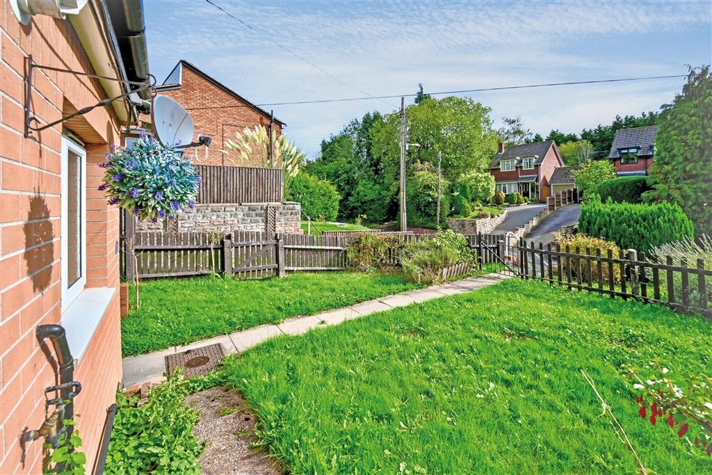 Property photo 3 of 10