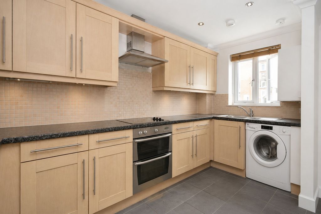 Property photo 2 of 8 5343111