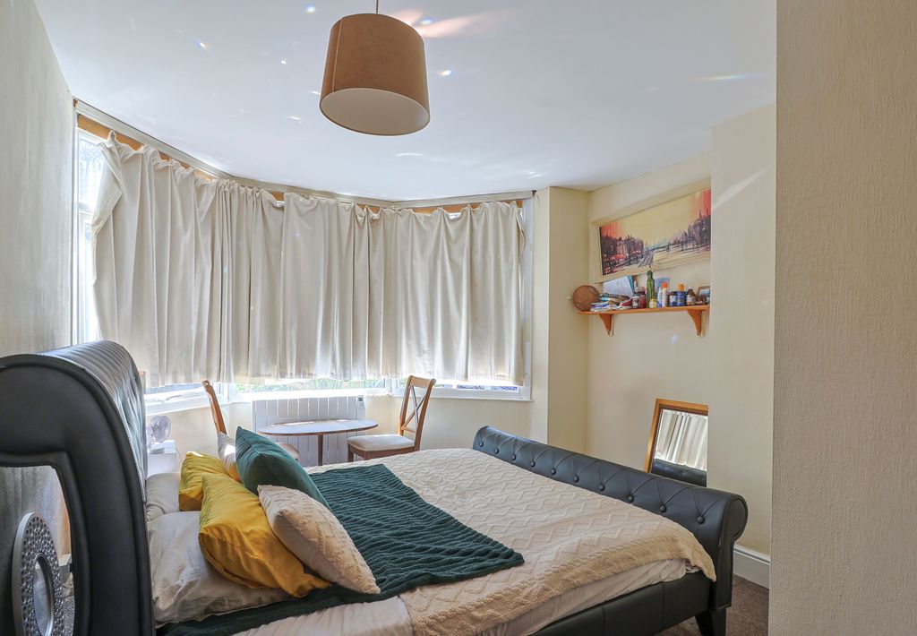 Property photo 3 of 14 333A0435