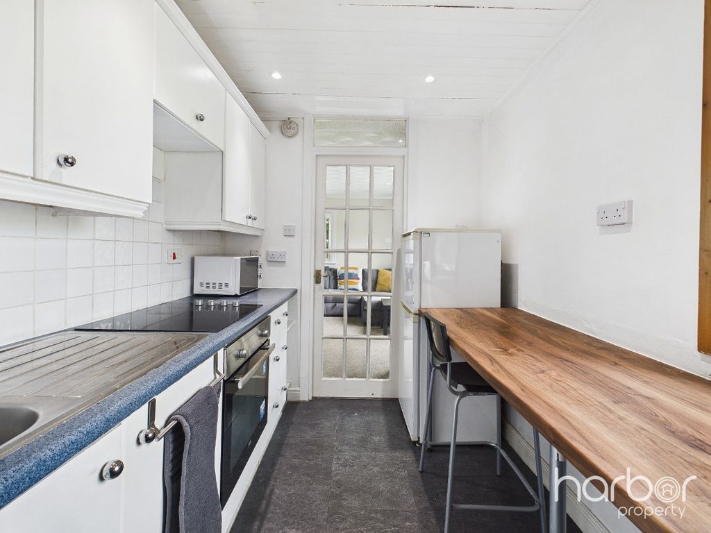 Property photo 3 of 12 4491125