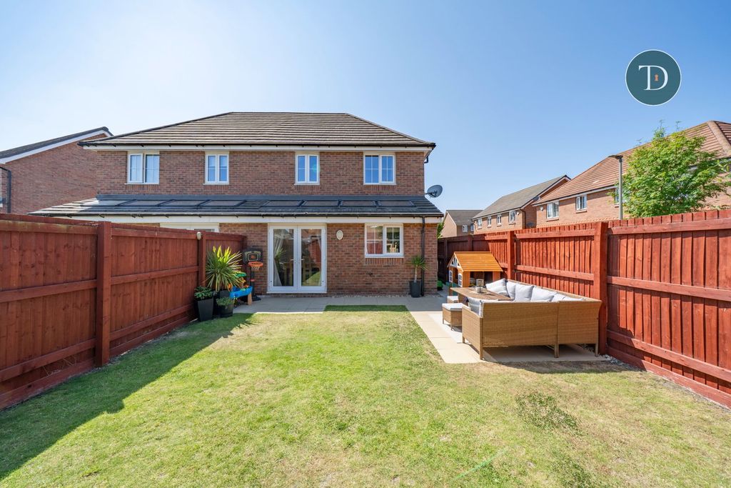 Property photo 2 of 26