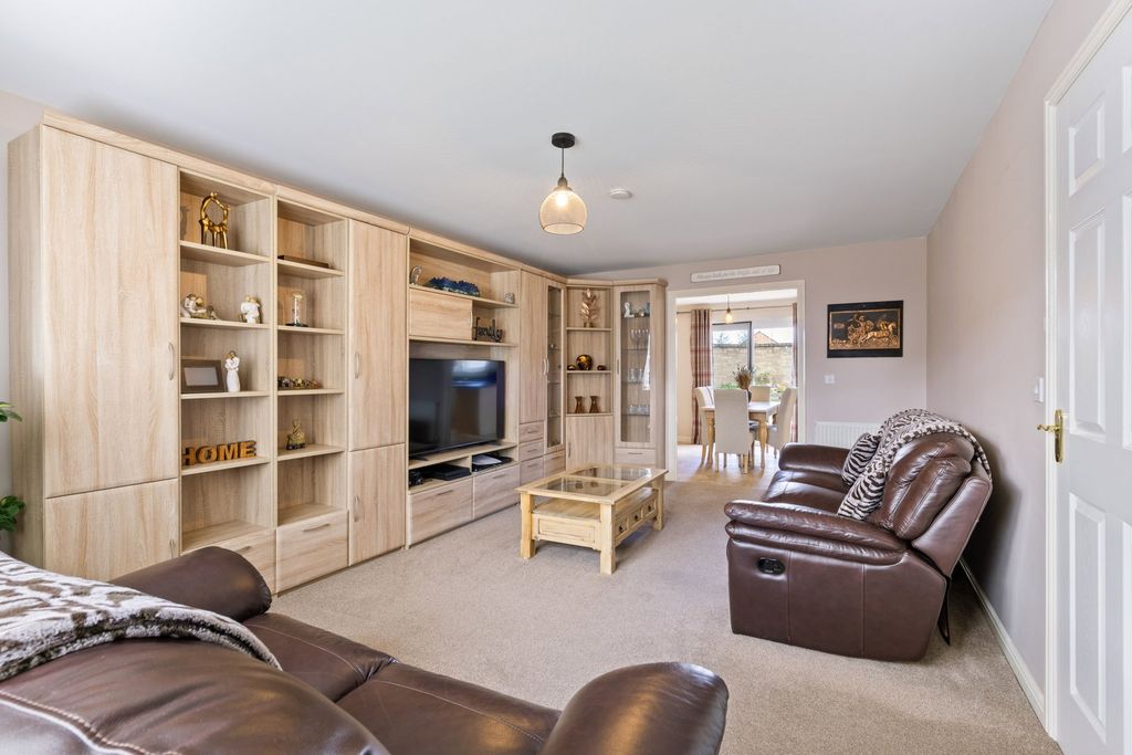 Property photo 2 of 42