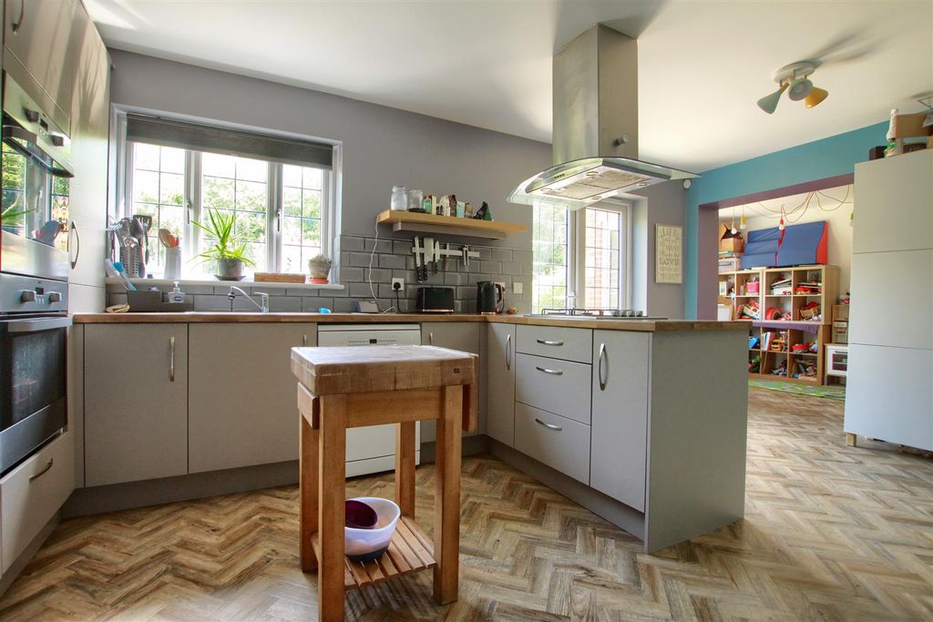 Property photo 3 of 12 Bn7.Jpg