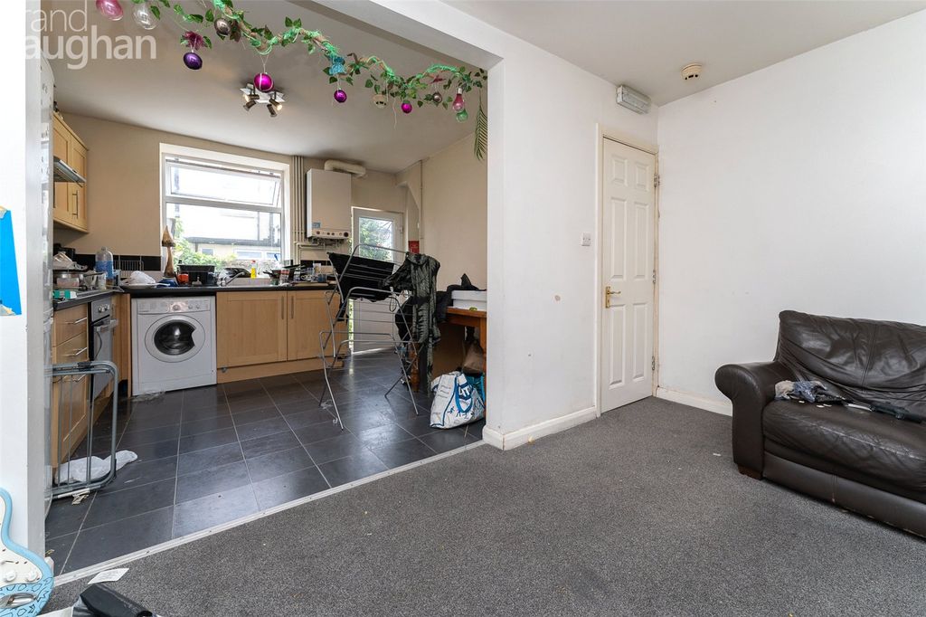 Property photo 2 of 16 Picture No. 08