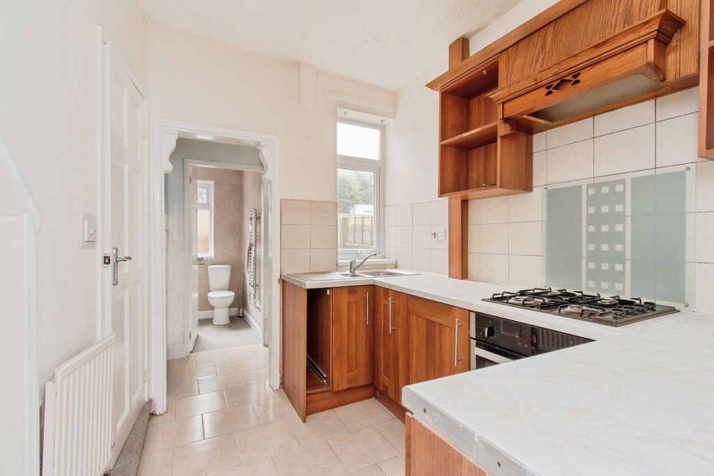 Property photo 3 of 15 Kitchen