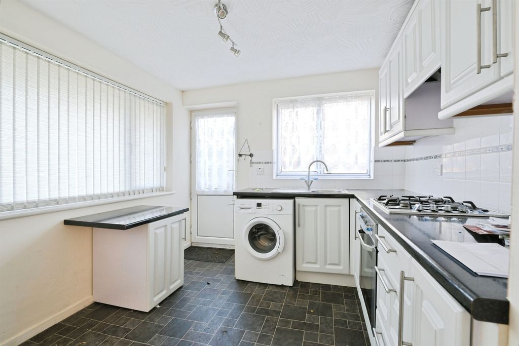 Property photo 2 of 13