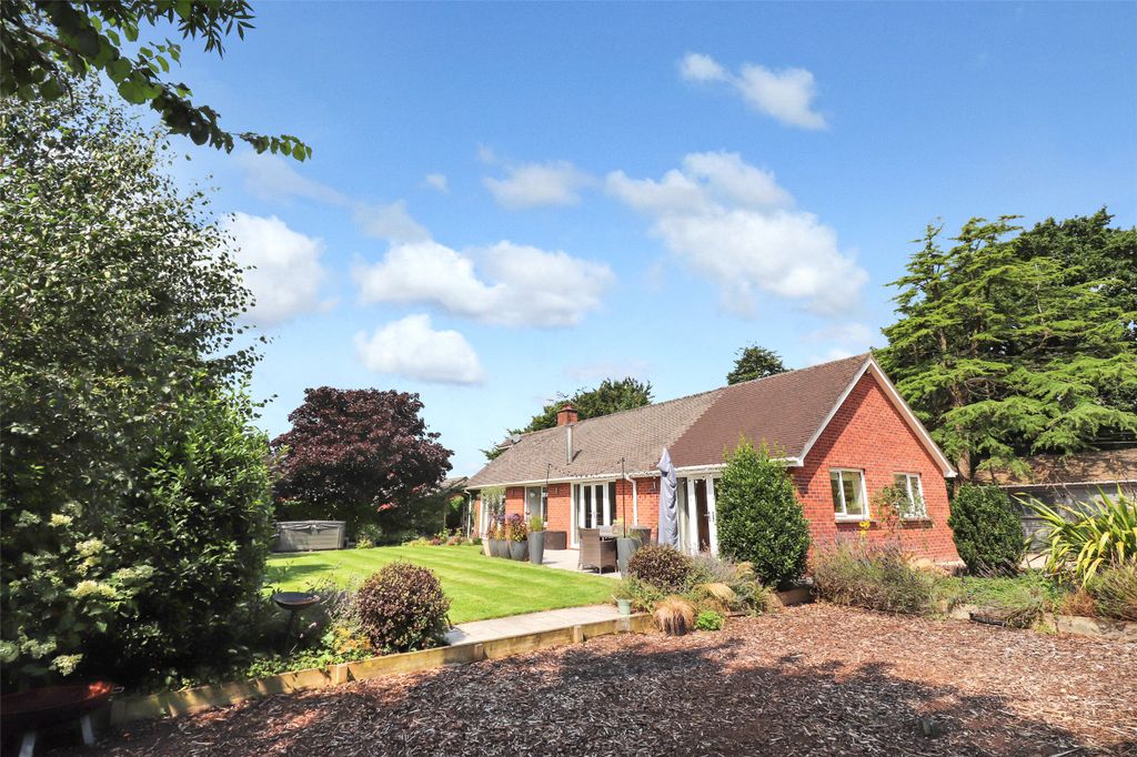 Property photo 1 of 38 Picture No. 46