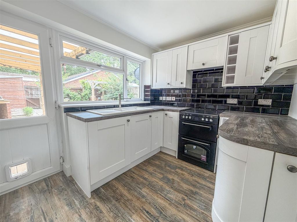 Property photo 2 of 15 Tlc_Ac950Dd8-41B4-4cd5-Bbf0-78B10Add3A2B_E794Eb9.J