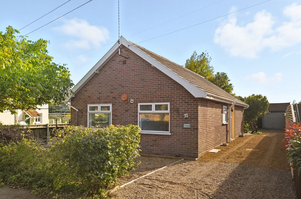 Property photo 2 of 20