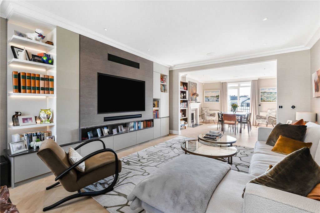 Property photo 3 of 20 Reception Room