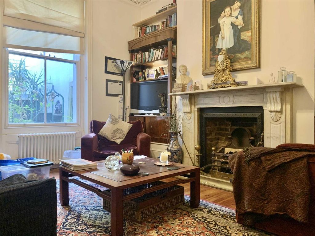 Property photo 3 of 24