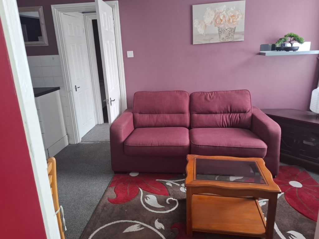 Property photo 2 of 6 Photo 3