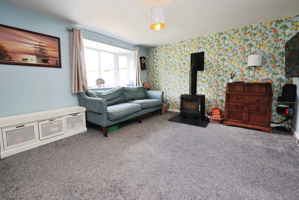 Property photo 3 of 23 4194192