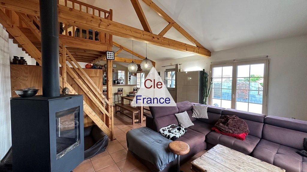 Property photo 3 of 12