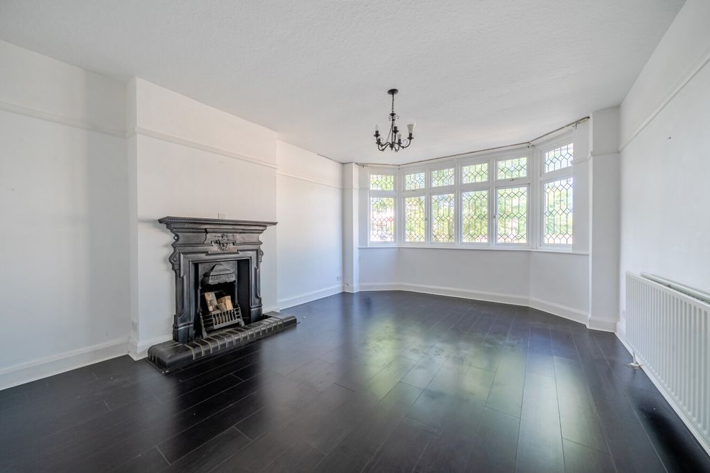 Property photo 3 of 18 1479566-5-6A6B147...