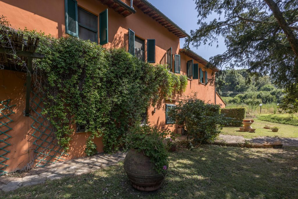Property photo 1 of 25 Image