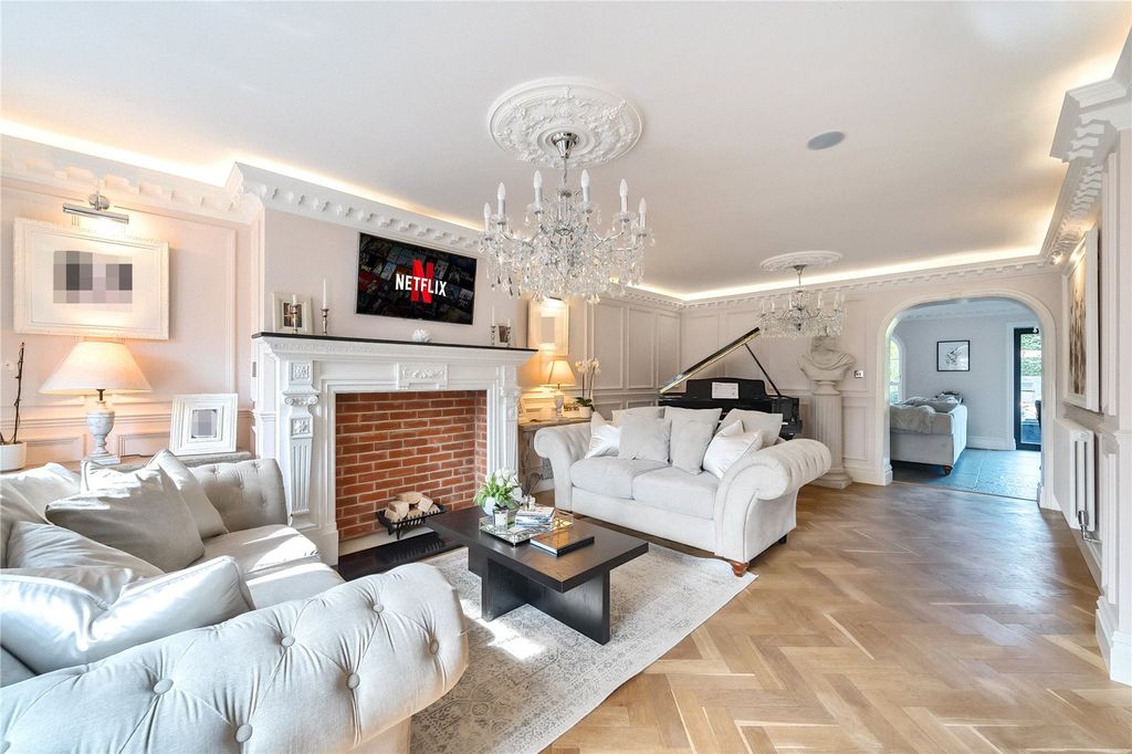 Property photo 2 of 22 Picture No. 12