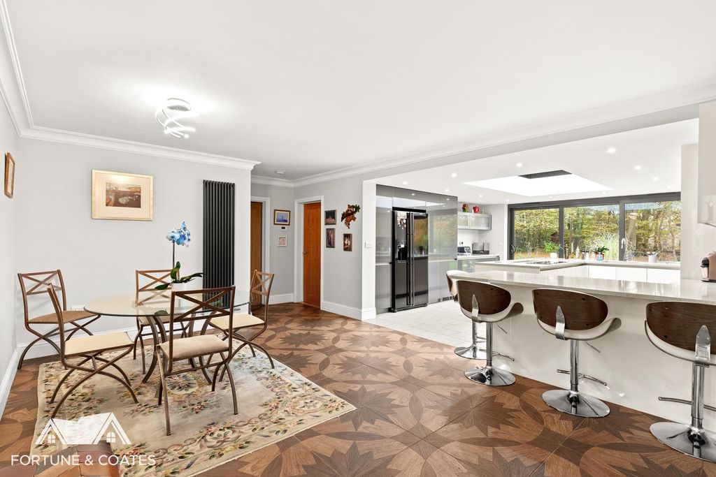 Property photo 3 of 46 Ryehillroad_19.Jpg