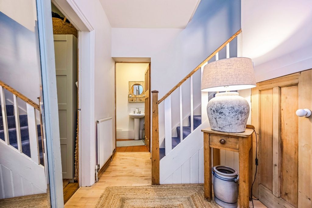 Property photo 2 of 20 Pbox-Img.Jpg