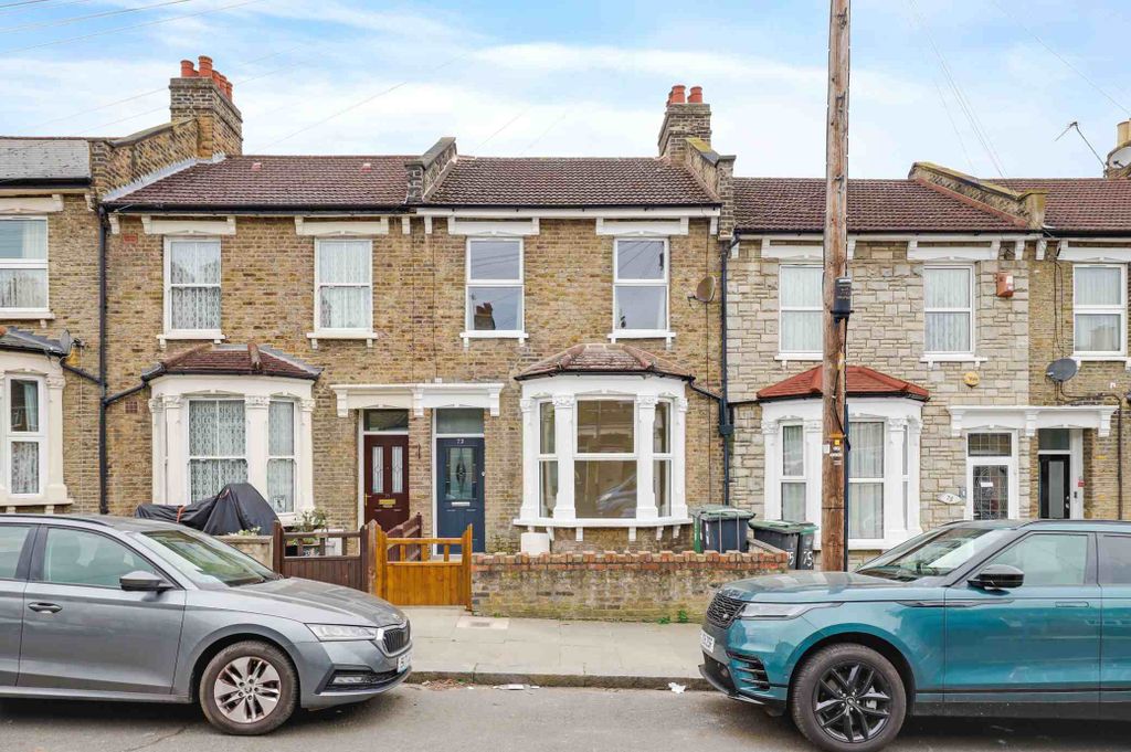 Property photo 2 of 9