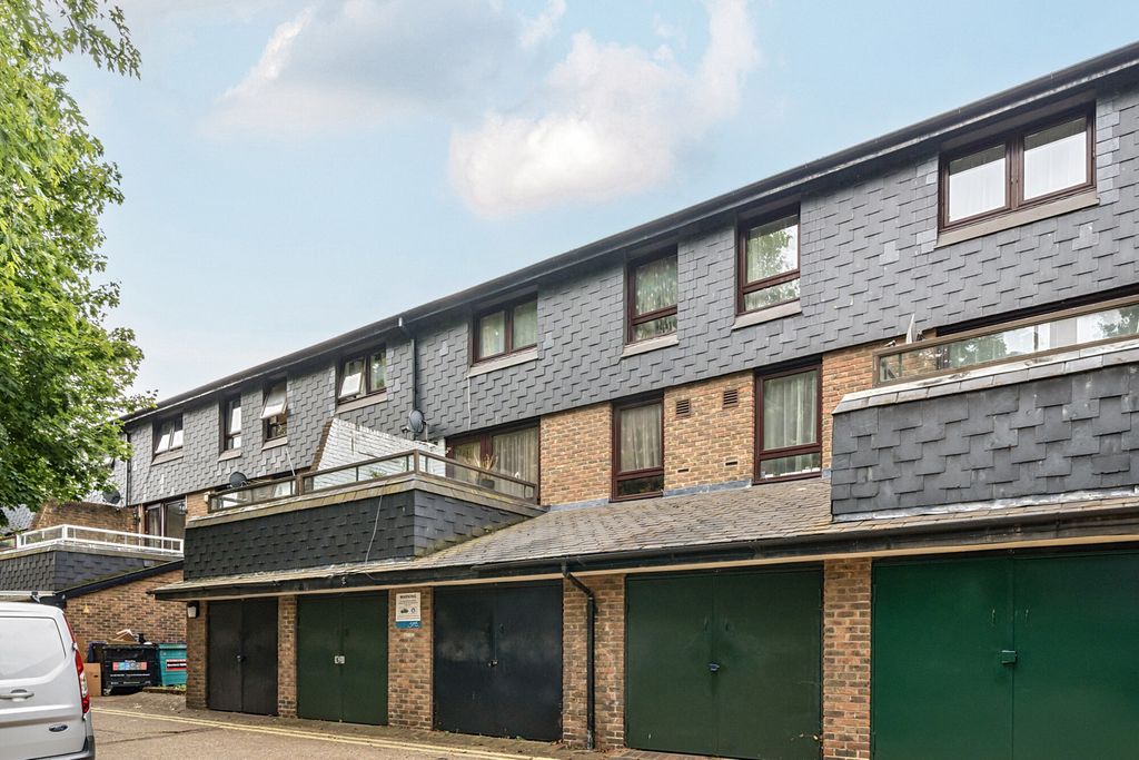 Property photo 2 of 15 Exterior